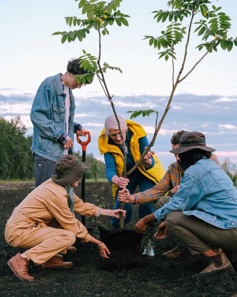 Senior volunteering can improve mental and physical health, and happiness.